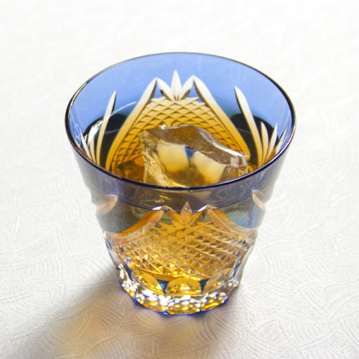 【ふるさと納税】カガミクリスタル 江戸切子 冷酒杯〈富士〉T615-2950-CCB 木箱入 | 茨城県 龍ケ崎市 グラス タンブラー ロック 日本酒 ワイン ウィスキー 日本製 プレゼント 贈り物 祝い 誕生日 記念日 高級 海外 土産 敬老の日 父の日 母の日 退職 送別 冷酒杯 1207595