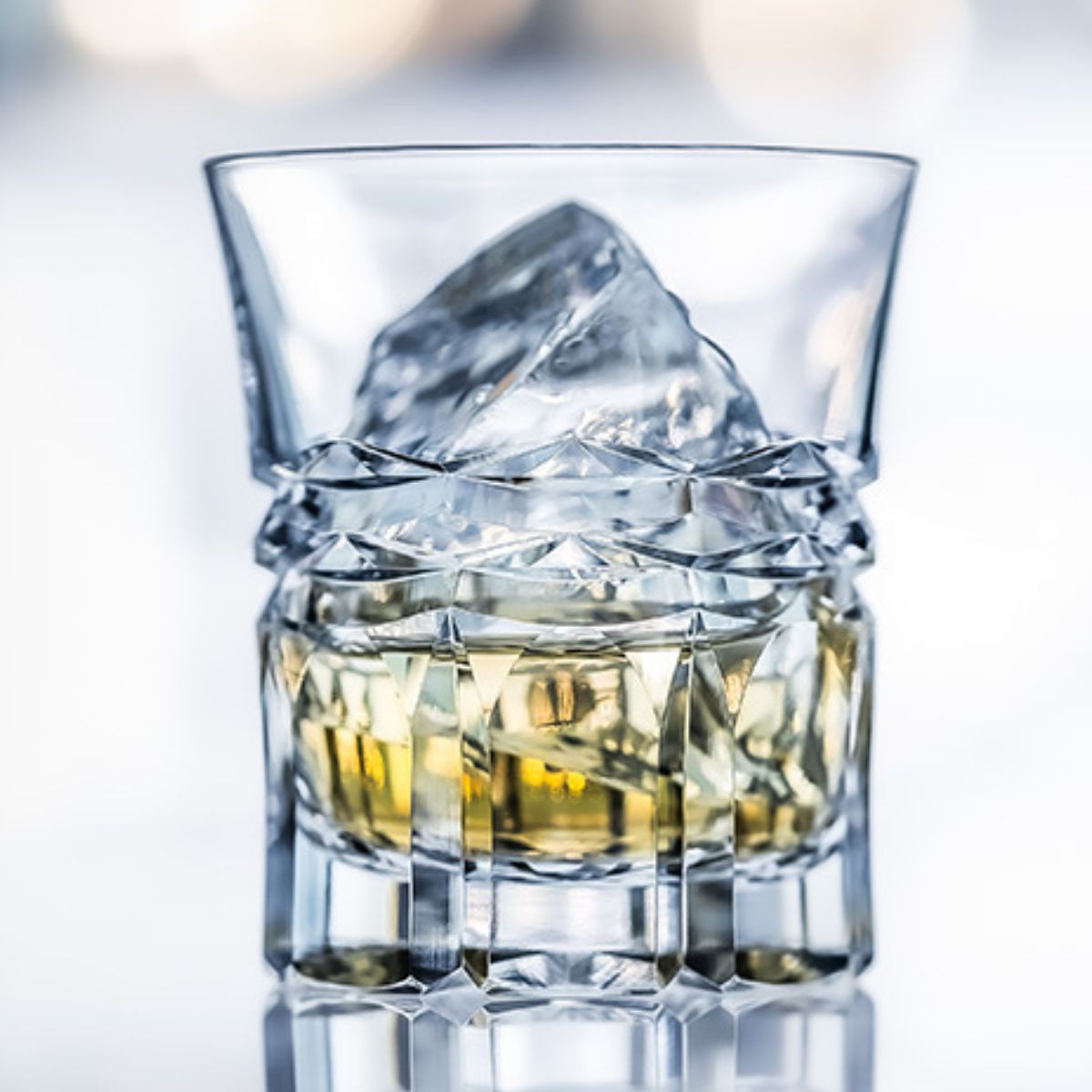 【ふるさと納税】カガミクリスタルのロックグラス T398-2963 | 茨城県 龍ケ崎市 グラス ロックグラス ウイスキー 焼酎グラス キレイ 上品 お祝い プレゼント 記念日 ご褒美 オリジナル クリスタルガラス 江戸切子 グラス コップ 伝統 日本製 贈り物 贈答品 父の日 母の日
