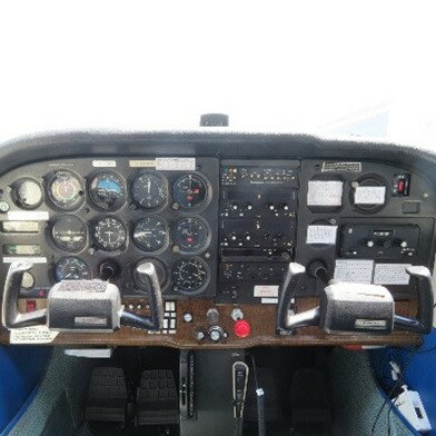 【ふるさと納税】セスナ機遊覧飛行体験 選べる人数 2〜3名〈上野・浅草方面またはディズニーリゾート方面または筑波山一周：約40分コース〉(フライトJ・K・L) | 茨城県 龍ケ崎市 遊覧飛行 体験 フライト 旅行 利用券 国内 トラベル チケット レジャー 観光 記念日 1413974 2