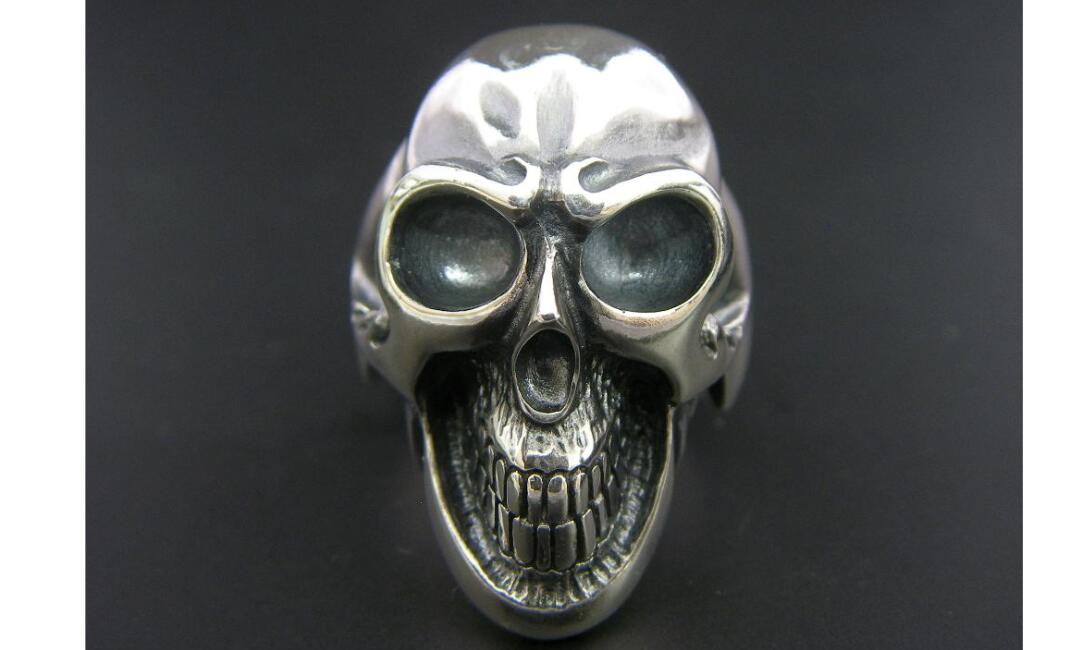 Standard skull ring スタンダード スカル リング 定番的 な スカル の 指輪 です