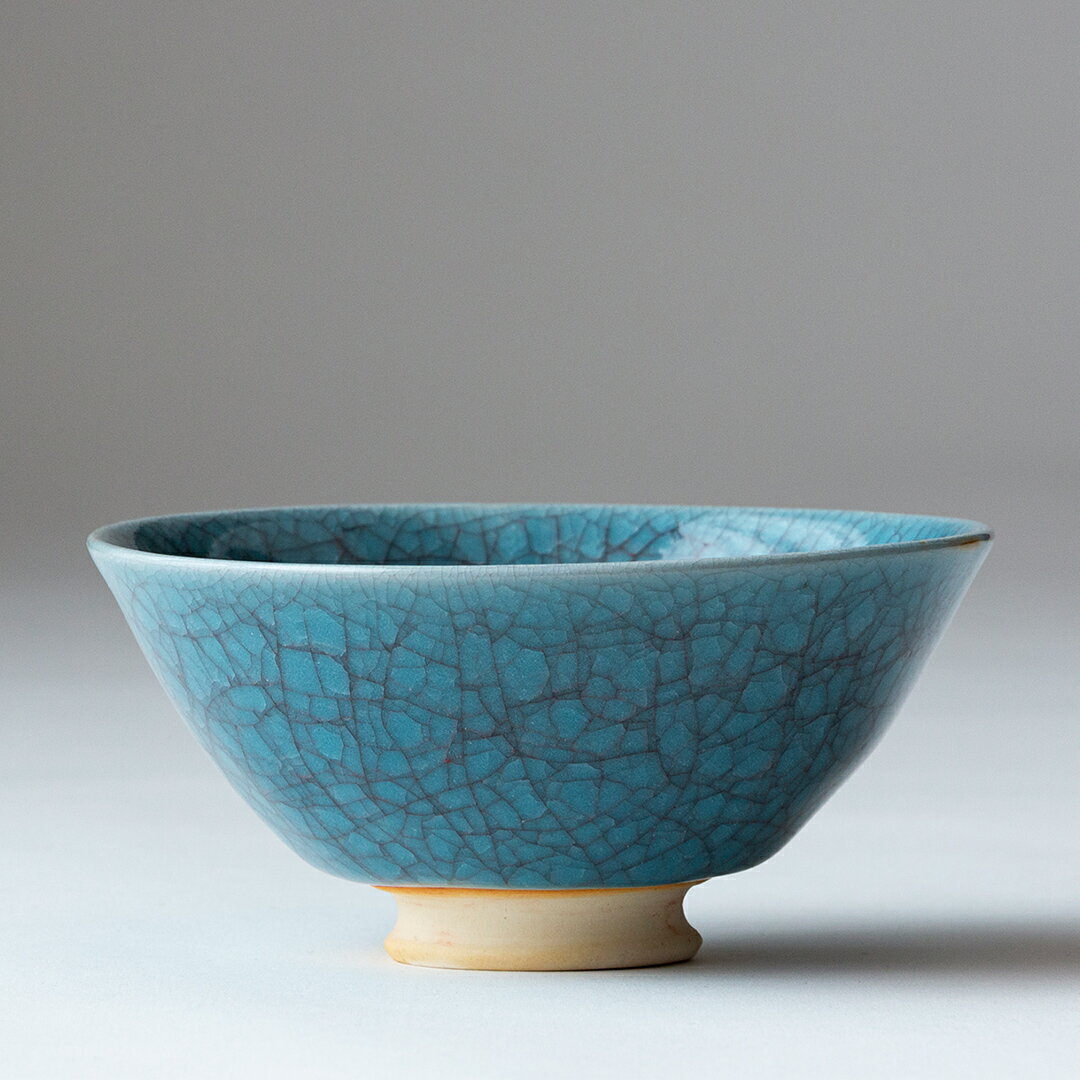 【ふるさと納税】【 氷裂貫入青瓷 】抹茶茶碗（ 小野寺裕司 作 ） 茶碗 湯飲み 夫婦湯飲み 陶器 陶芸 お茶 食器 青瓷