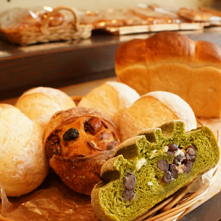 【ふるさと納税】ミチルベーカリーの人気パン4種詰め合わせ（計7個）｜茨城県 大子町 手作り パン 食パン 菓子パン レーズン いちじく 奥久慈茶 大納言 米 地元 食材 こだわり 詰合せ セット（CF003）