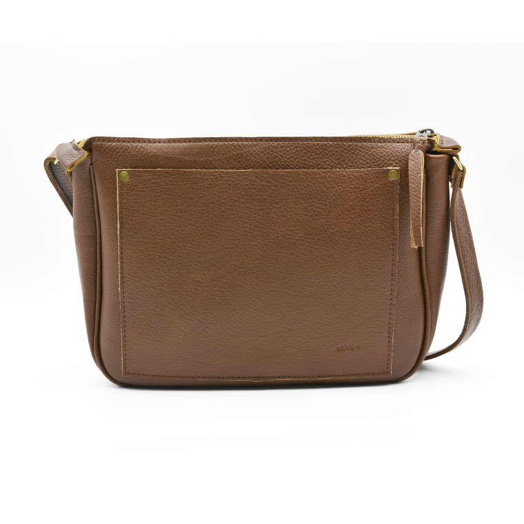 【ふるさと納税】益子の革工房maharoのラウンドショルダーバッグ（L）キャメルブラウン(AX117-1)