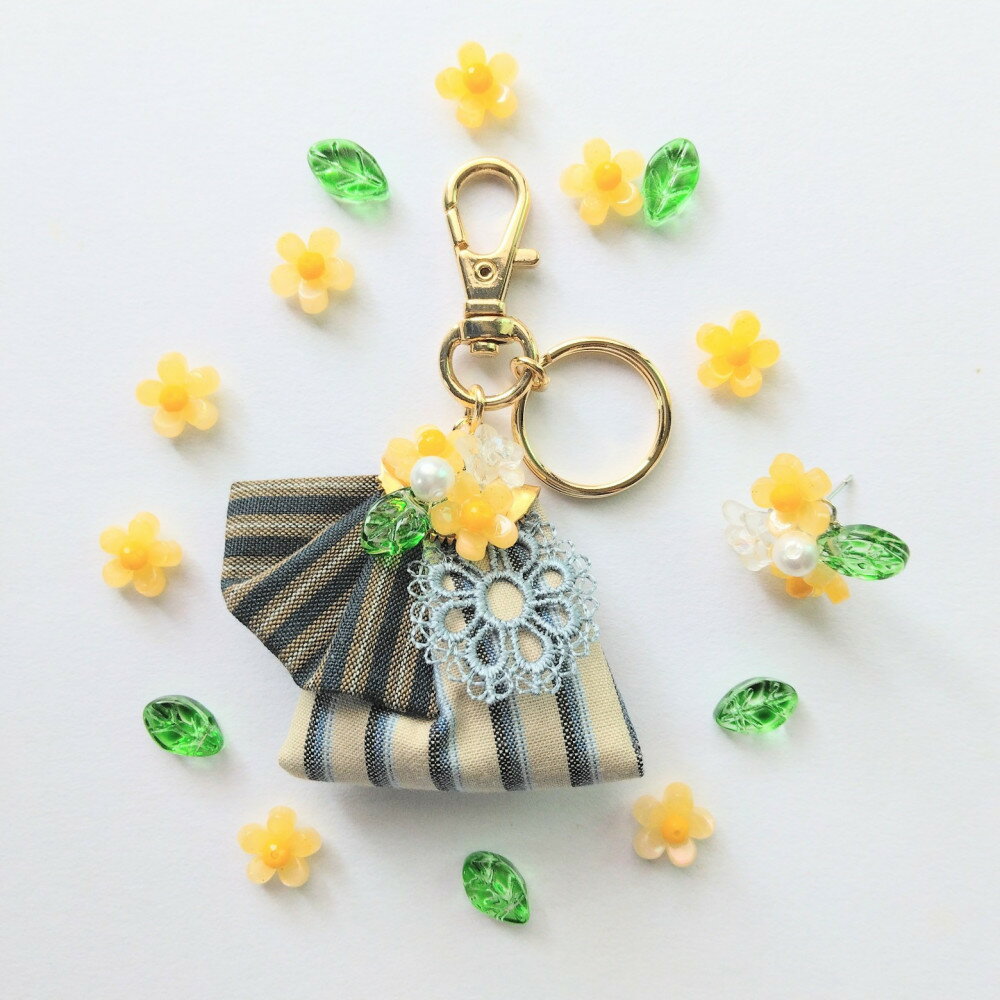 川越唐桟 3wayキーホルダー 着物小物 バッグチャーム 携帯ストラップ 川唐 唐桟織物 木綿 山吹の花 フラワービーズ