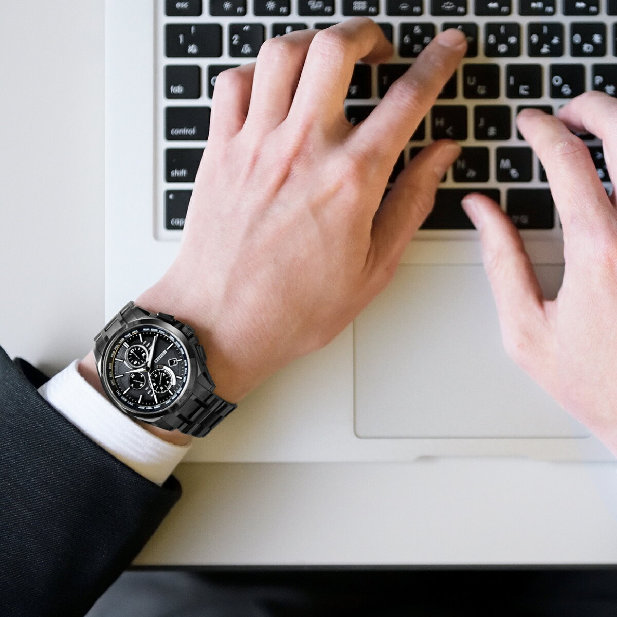 【ふるさと納税】CITIZEN ATTESA AT8044-56E | シチズン citizen アテッサ 腕時計 時計 正規品 メンズ ビジネス スーツ カジュアル フォーマル 贈答 贈答用 ギフト プレゼント 父の日 国内製造 国産 電波 ソーラー エコドライブ チタニウム 10気圧防水 防水 埼玉県 所沢市