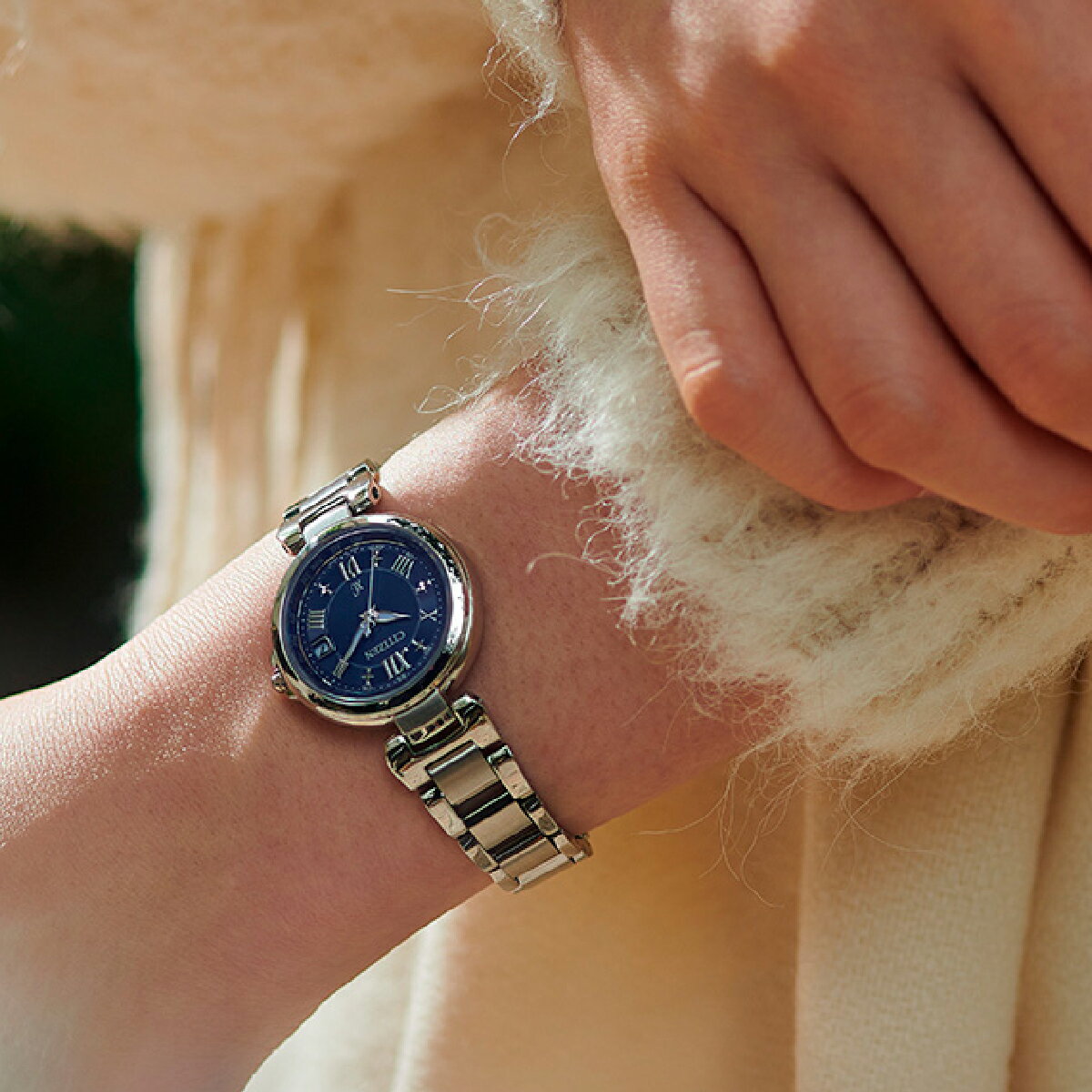 【ふるさと納税】CITIZEN xC basic collection EC1030-50L | シチズン citizen クロスシー腕時計 時計 正規品 レディース ビジネス スーツ カジュアル フォーマル 贈答 贈答用 ギフト プレゼント 母の日 国内製造 国産 電波 ソーラー エコドライブ 埼玉県 所沢市