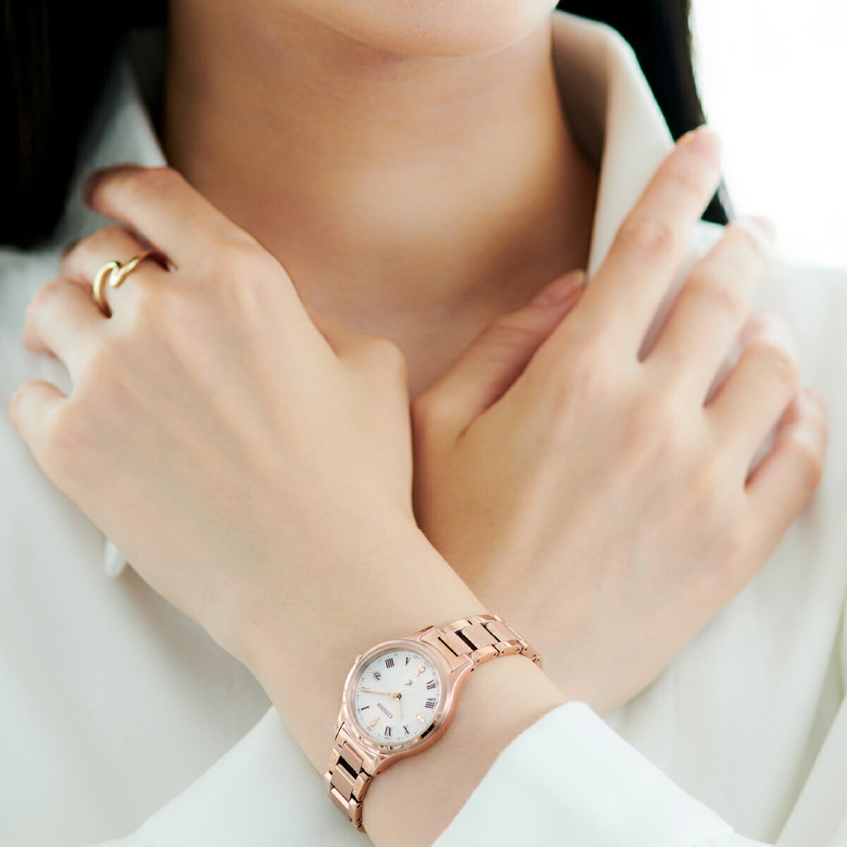 【ふるさと納税】CITIZEN xC ES9497-96A | シチズン citizen クロスシー 腕時計 時計 正規品 レディース ビジネス スーツ カジュアル フォーマル 贈答 贈答用 ギフト プレゼント 母の日 国内製造 国産 電波 ソーラー エコドライブ サファイアガラス チタニウム 埼玉県 所沢市