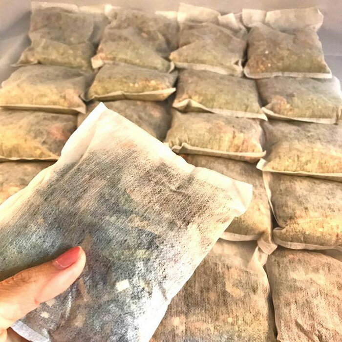 色風水で占う ラッキードルフィンバスボール マリンの香り 発泡タイプの入浴玉 1個入 入浴剤(発泡タイプ)