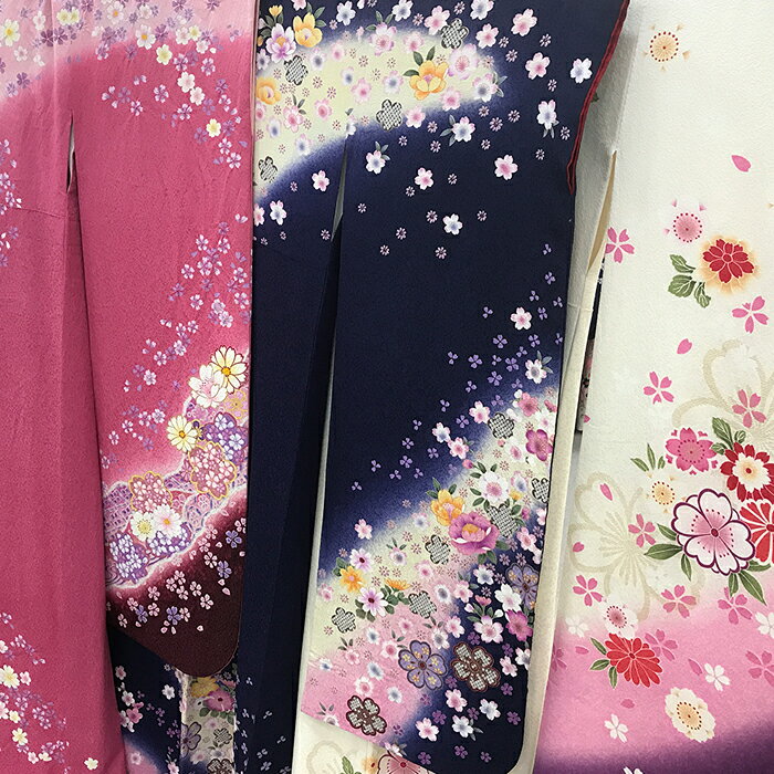 【ふるさと納税】着物専門店「樋口屋」成人式・振袖レンタルBコース　前撮り撮影会付コミコミプラン ／ 埼玉県 鴻巣市 成人式 振袖 レンタル 前撮り 撮影会 ロケ撮影 スタジオ撮影 ヘアメイク 着付け 六つ切り アルバム付 和装 着物専門店 体験写真 着物サービス No.401 f112178-kounosu-10000111 埼玉県鴻巣市 サンプル画像3