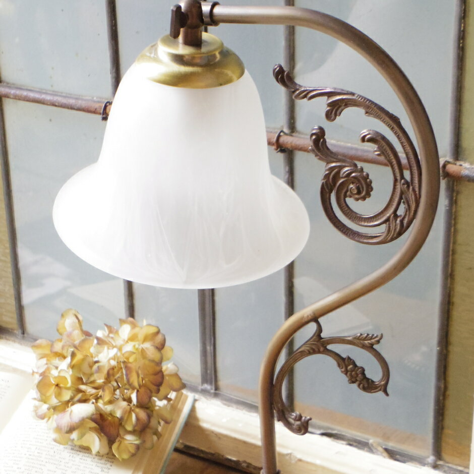 【ふるさと納税】アンティーク調テーブルランプC