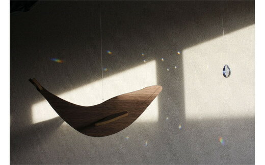 『光のモビール・クジラ』木製/アトリエ倭(やまと)
