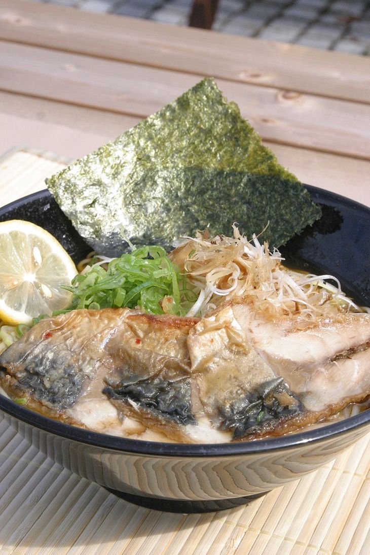 8位! 口コミ数「0件」評価「0」鯖だしラーメン4食×2箱セット