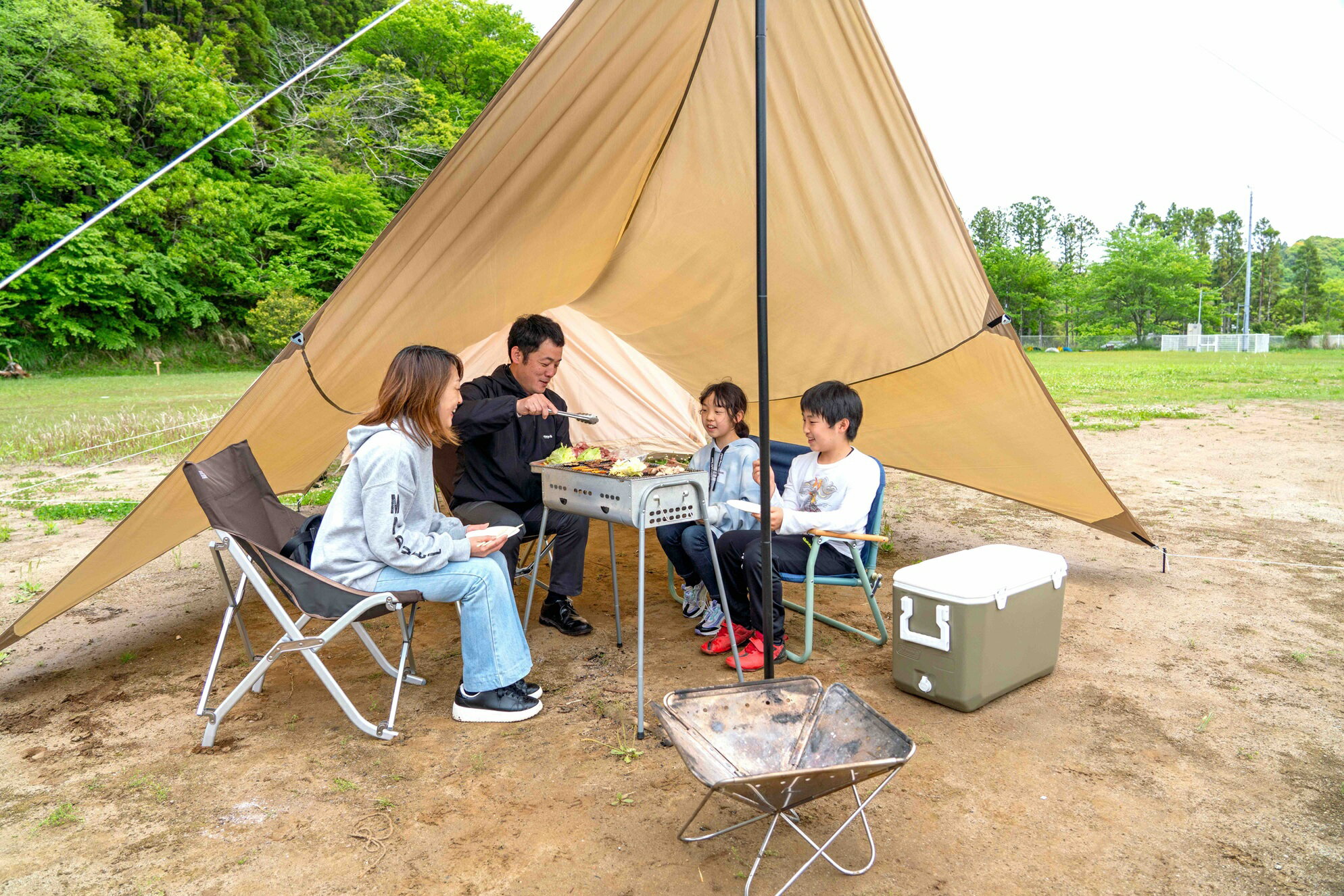 【ふるさと納税】CAMPiece君津　1サイトご利用券 チケット | 利用券 施設利用券 キャンプ サウナ 松本ピアノ 学校 廃校 体育館 教室 ノスタルジック キャンピース 千葉県 君津市 君津 きみつ