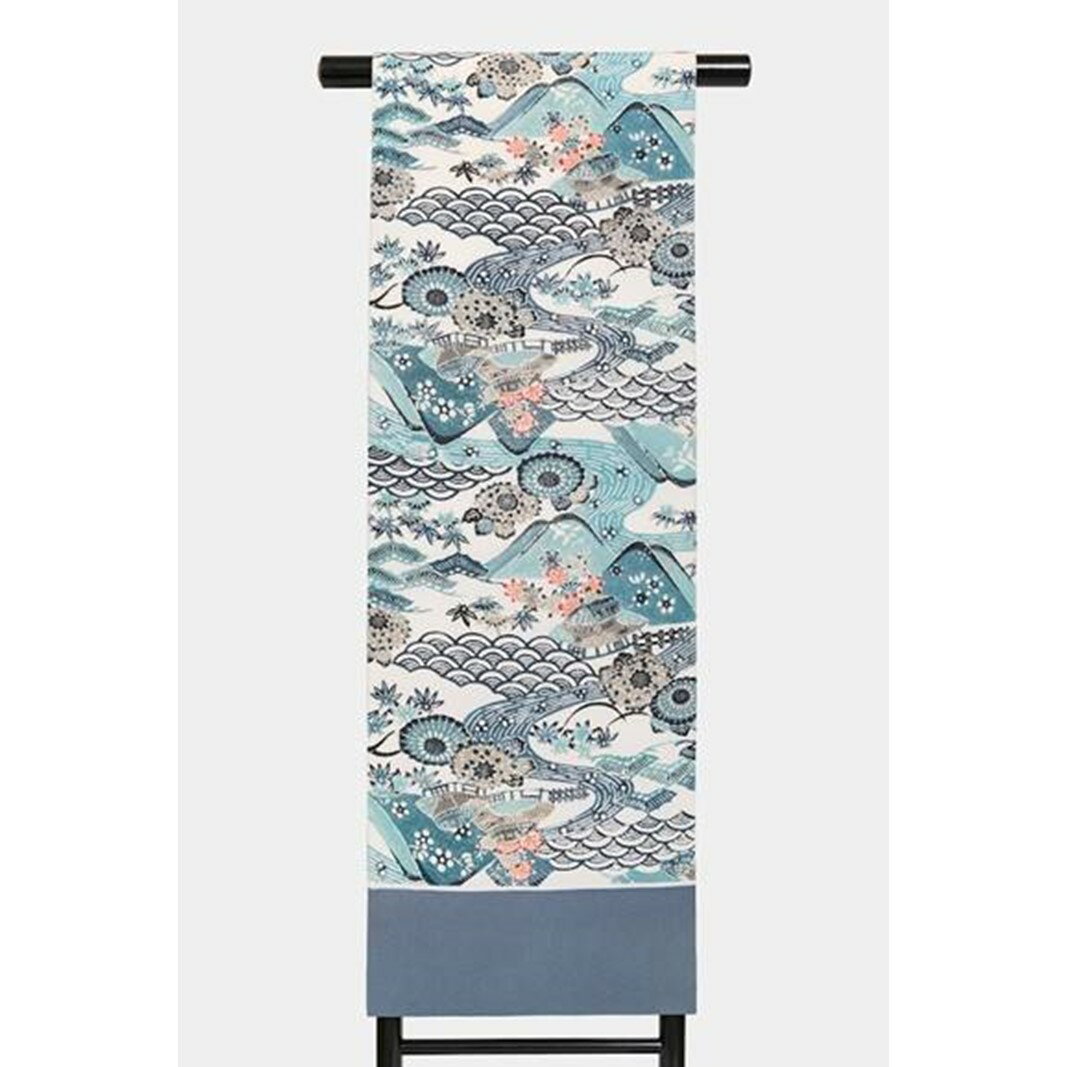 【ふるさと納税】モダン紅型染 名古屋帯(山並み、流水、菊、もみじ、民家模様) 帯 染帯 反物 名古屋帯 和服 伝統 工芸 染色 染め物 手染め モダン 紅型 上...