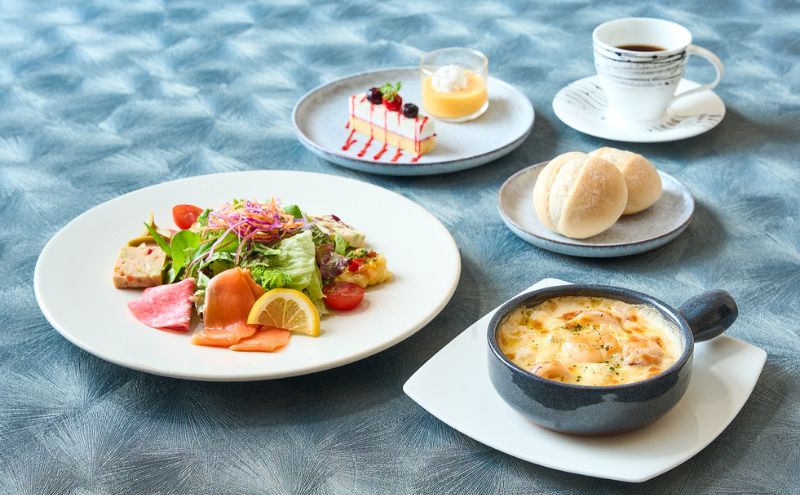 【ふるさと納税】ランチ 東京 第一ホテル両国 東京スカイツリー ( 登録商標 ) 日付指定入場引換券付き アゼリア スペシャルランチコース ペア 利用券 スカイツリー 食事券 展望デッキ チケット 券 旅行 トラベル ペアチケット ギフト SKYTREE