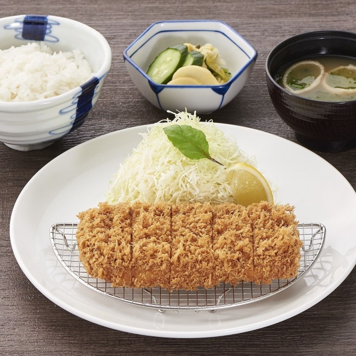 【ふるさと納税】【青山本店限定】とんかつ まい泉で使えるお食事チケット 3,000円分 10000円 1万円 ...