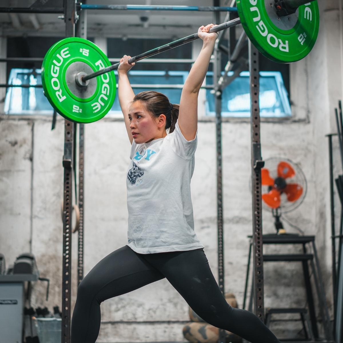 【ふるさと納税】ウエイトリフティングパーソナルトレーニング＆プロテインスムージー付[HALEO DAIKANYAMA / CrossFit DAIKANYAMA] 14000円