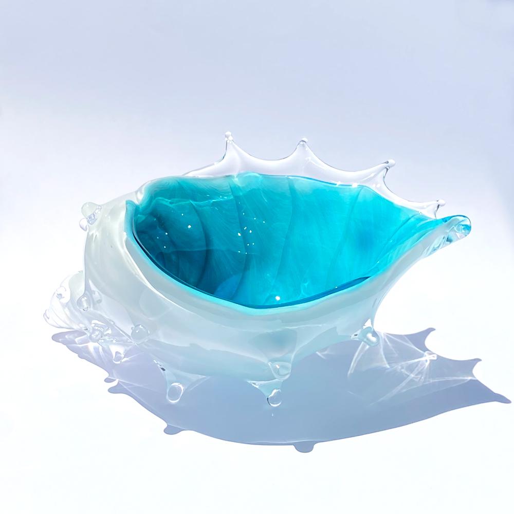 1位! 口コミ数「1件」評価「5」貝の形のガラスの器、リゾートラグーン「シェルの器」 | クラフト 民芸 人気 おすすめ 送料無料 貝 シェル ガラスの器 ガラス ブルーの器
