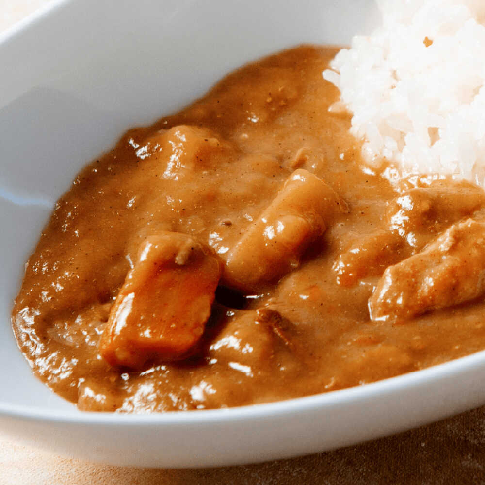 【ふるさと納税】よこすか海軍カレーセット 200g×6箱 カレー カレーセット かれーお土産 ホテル 横須賀【メルキュール横須賀】[AKCF001]