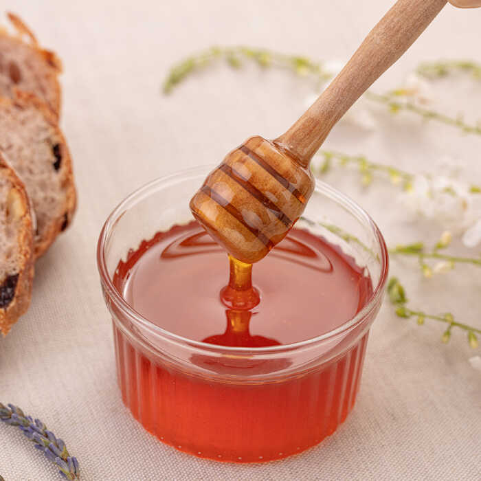 【ふるさと納税】日本みつばち 蜂蜜 180g×2本 国産 幻 希少 百花蜜 はちみつ ハチミツ フルーティー【金澤養蜂園】ミツバチ 日本ミツバチ 養蜂園 格別 蜜蜂 紅茶 料理 甘味 栄養 健康 常温 保存 [AKCU002]