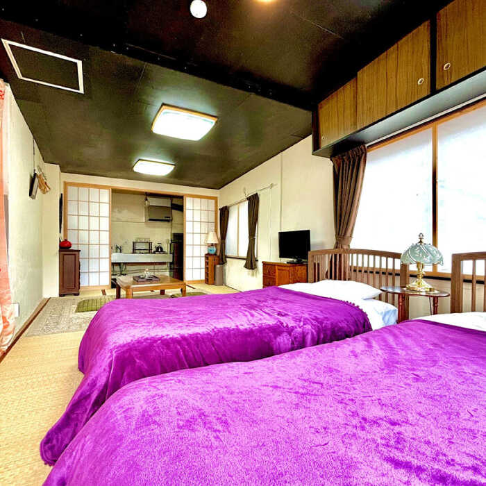 【ふるさと納税】浦賀 「酒と宿と不動産-yado-」 宿泊クーポン 5,000円分 《囲炉裏＆屋上付き！》 ホテル 旅館 リノベーション 横須賀 レトロ 貸し切り お出かけ 宿泊 体験 移住【株式会社RE&H】[AKFE001] 3