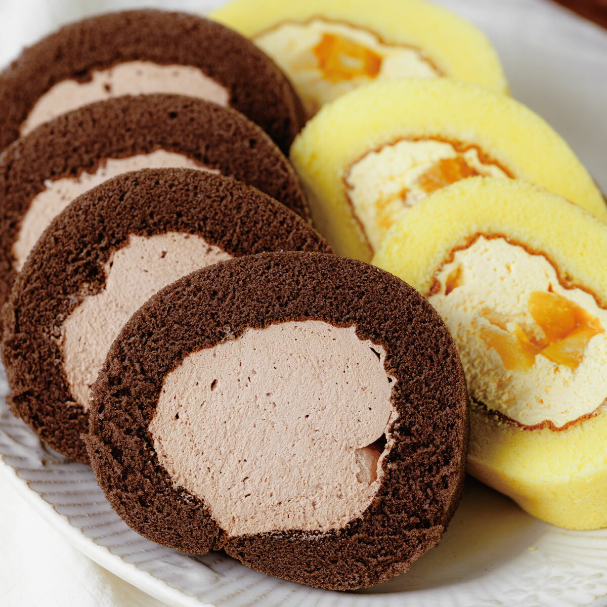 【ふるさと納税】湘南ロールセット3種 / ロールケーキ 冷凍 スポンジ ケーキ スイーツ プレーン チョコ 季節 限定 ふわふわ クリーム ギフト プレゼント お取り寄せ ロング 特大 手土産 スポンジ 個包装 クリスマス 神奈川県 秦野市