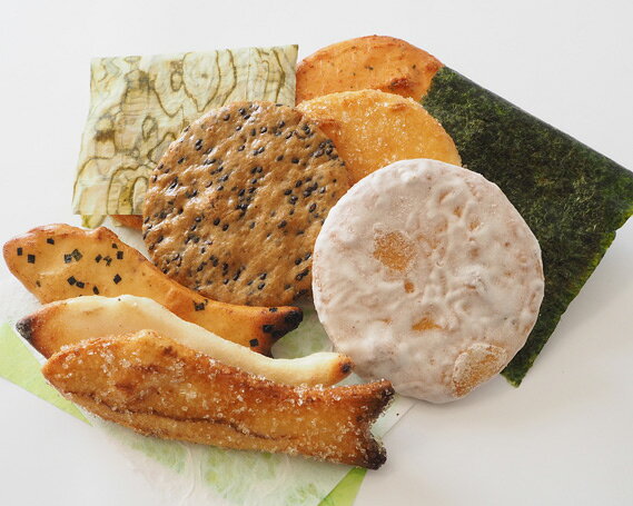 【ふるさと納税】 煎餅 せんべい 32袋 14,000円 おかき 和菓子 米菓 あられ 若鮎あられ お菓子 おやつ お土産 贈答用 お中元 内祝い お歳暮 厚木名産詰合せA 神奈川県 厚木市 合資会社三河屋