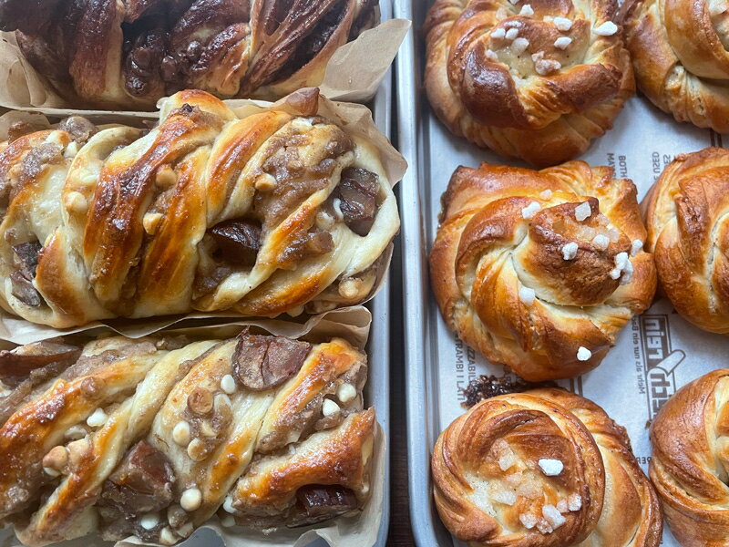 【ふるさと納税】【定期便3か月】　Lees Breadお任せパンセット　天然酵母パン　ハード系ブレッド　カンパーニュ【配送外エリア:北海道 沖縄 離島】【 神奈川県 大磯町 無農薬 国産小麦粉 天然酵母 バブカほうじ茶 イチジクとアニス 贈答品 父の日 お歳暮 】