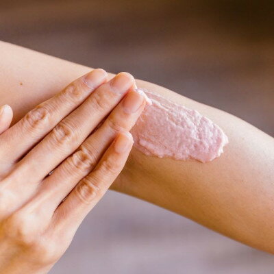 【ふるさと納税】LUSH ラッシュ コーミングル ボディスクラブ225g_ LUSH ラッシュ コーミングル ボディスクラブ 人気 おすすめ 送料無料 贈答 ギフト プレゼント 【1448560】