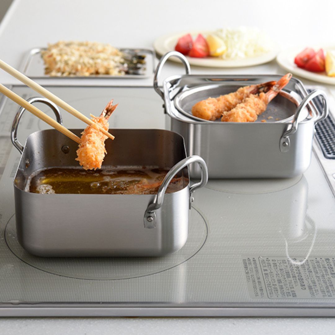 【ふるさと納税】取っ手も場所を取らない 油（ユウ）ターン スクエア 揚げ鍋 天ぷら鍋 IH対応 ガス対応 キッチンツール キッチン用品 調理器具 調理用品 アーネスト 揚げ物 天ぷら フライ 唐揚げ 油ターン 日本製 燕三条製 新生活 一人暮らし 【016S049】