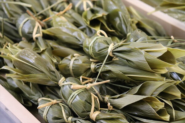 【ふるさと納税】 笹だんご 20個 48g×10個×2セット 和菓子 お菓子 スイーツ 贈答品 新潟名物 笹団子 だんご 餅 あんこ よもぎ あわづや 老舗 新潟県 見附市 送料無料