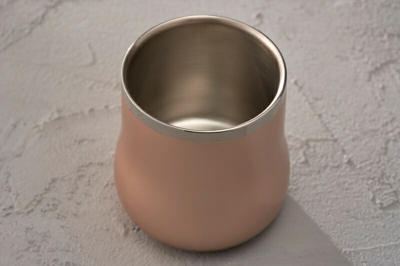 【ふるさと納税】 18-8ステンレス 二重構造 エレガンスDXフリーカップ 約200ml シャンパンゴールド 【 タンブラー カップ コップ ステンレス 保温 保冷 結露が出にくい 汚れが付きにくい 高級感 O・S 新潟県 燕市 燕三条 】 [10001113]