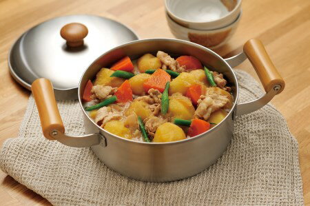 【ふるさと納税】CS-035 千歳 ステンレス製両手鍋20cm ツール付【 IH ガス 対応 キッチン用品 新潟県 燕三条 燕市 】