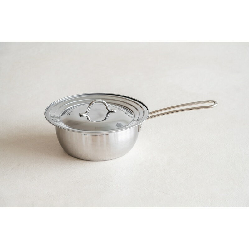 【ふるさと納税】 食洗機で洗えて注ぎやすいゆきひら鍋18cm フタ付【 雪平鍋 IH対応 食洗機対応 ガス火対応 オール熱源対応 ステンレス製 目盛り付き 片手鍋 片手なべ 調理鍋 調理器具 新潟県 燕市 燕三条 下村企販株式会社 】