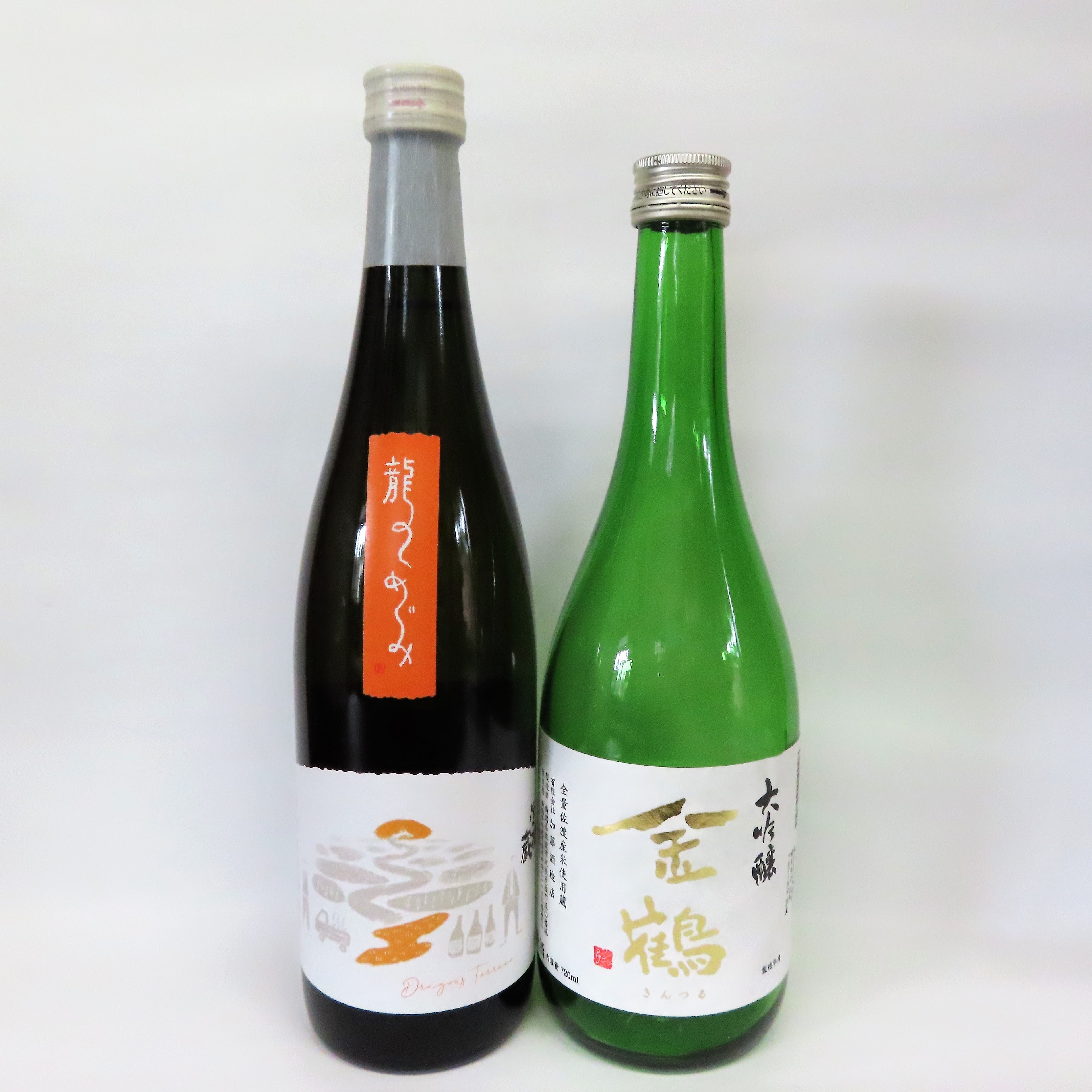 【ふるさと納税】日本酒 飲み比べ 720ml 2本 真野鶴 龍のめぐみ／金鶴 大吟醸 佐渡産米 学校蔵 岩首昇龍棚田 コシヒカリ仕込み 晩酌 家飲み ギフト 新潟県 佐渡市 f152242-sado-10001166 新潟県佐渡市 パッケージ画像