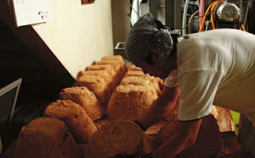 【ふるさと納税】自遊人特別仕込み　無添加・天然醸造越後味噌3kg