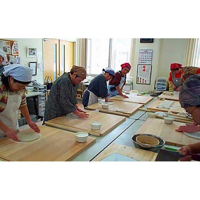 【ふるさと納税】八尾ゆうゆう館そば打ち体験付き宿泊(休前日以外限定） | 富山県 富山市 富山 北陸 ふるさと 納税 楽天 楽天ふるさと 返礼 返礼品 支援 支援品 体験型 体験型返礼品 宿泊 ご宿泊 そば打ち 体験 お礼の品 手打ちそば そば 蕎麦 お蕎麦 宿泊券 宿 温泉 旅館