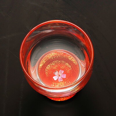 【ふるさと納税】杯　金桜（貝入）朱　【 酒器 工芸品 ガラス 高岡漆器 あわび貝 漆 螺鈿ガラス 持ちやすく シンプル 神秘的 輝き きれい おしゃれ 】