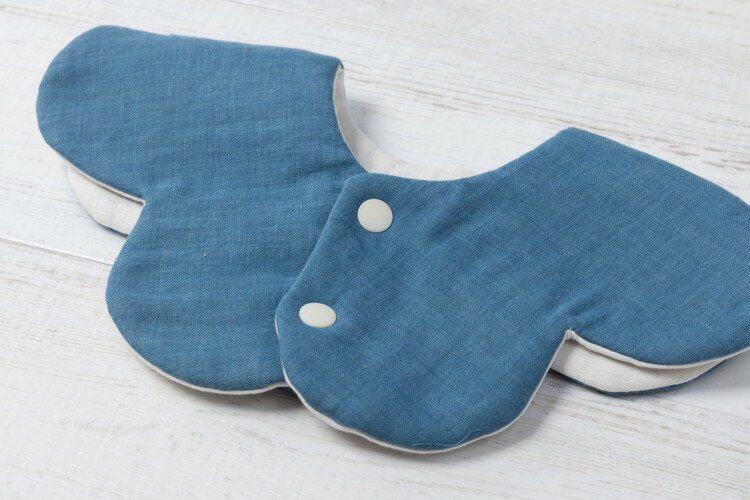 【ふるさと納税】魚津藍染めリバーシブルスタイ ｜ ギフト 喜ばれるプレゼント 赤ちゃんにもピッタリ ふんわり 肌にやさしい ダブルガーゼ ハンドメイド ※北海道・沖縄・離島への配送不可