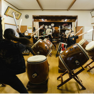 【楽土庵宿泊+越中いさみ太鼓見学付き】土の部屋、夕朝食付き(スペシャルディナー)ペア宿泊券【1446935】