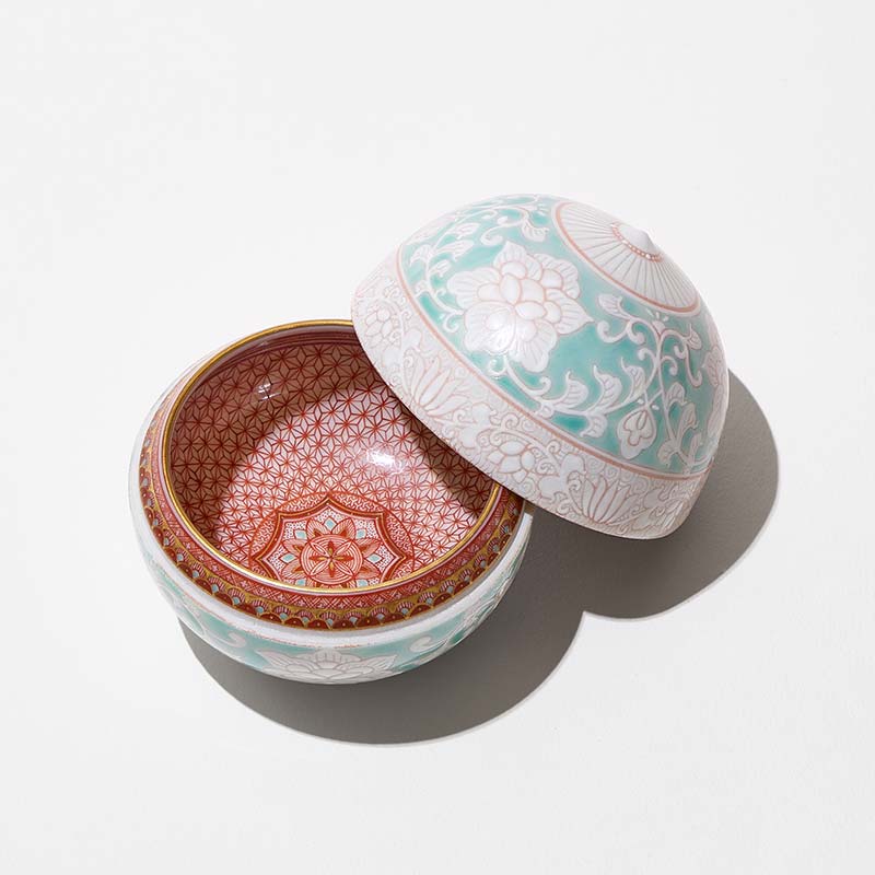 【ふるさと納税】【高島屋選定品】 白玉描割（はくぎょくかきわり） 宝相華文珠盃 緑 工芸品 陶磁器 日本製 F6P-2883