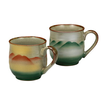 【ふるさと納税】九谷焼 ペアマグカップ/連山 a04 工芸品 コーヒーカップ ペアカップ 結婚 引き出物 金婚式 誕生日プレゼント 還暦祝い 古希 喜寿 米寿 ...