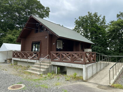 三国山キャンプ場大型ログハウス宿泊券（1泊）