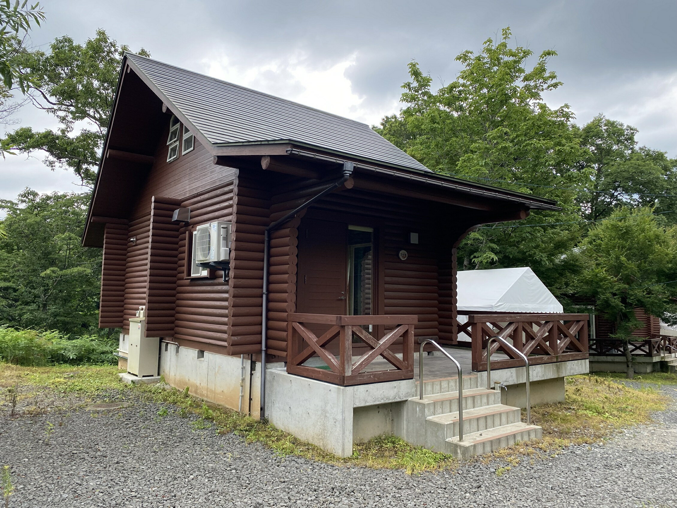 三国山キャンプ場小型ログハウス宿泊券(1泊)