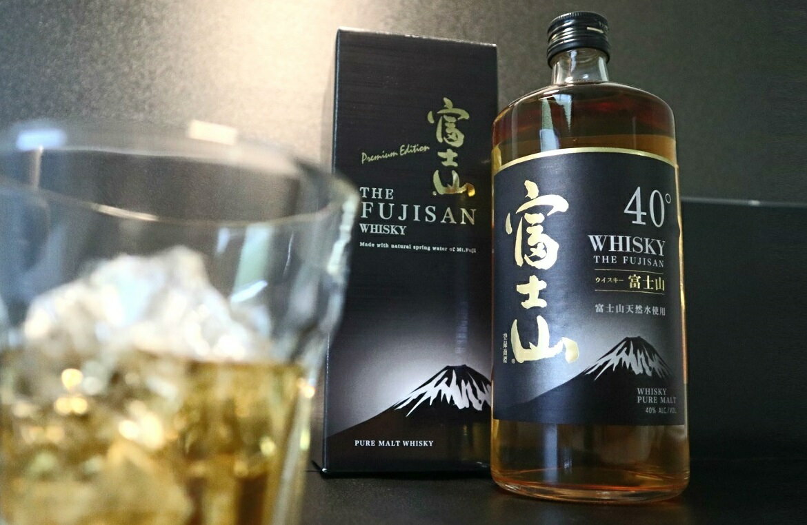 【ふるさと納税】 ロック ハイボール 水割り お湯割り 富士山 ピュアモルト ブラックラベル 700ml ウイスキー プレゼント ギフト 父の日