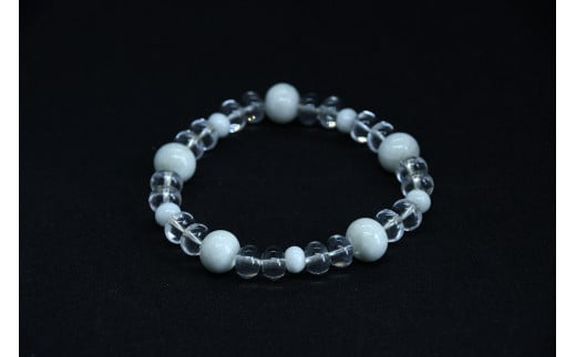 【ふるさと納税】 水晶手摺り平玉糸魚川ヒスイ仕立ブレスレット