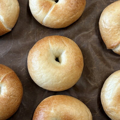 【ふるさと納税】ベーグル　お任せ10個+プレーン10個【配送不可地域：離島】【1757092】