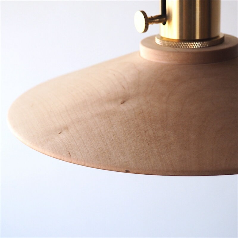 【ふるさと納税】国産かえでペンダントライト≪出荷時期：受注後、約5ケ月ほどで出荷予定≫ | 国産 かえで ペンダントライト ライト 照明 真鍮 ブラウン コード 長野県 塩尻市