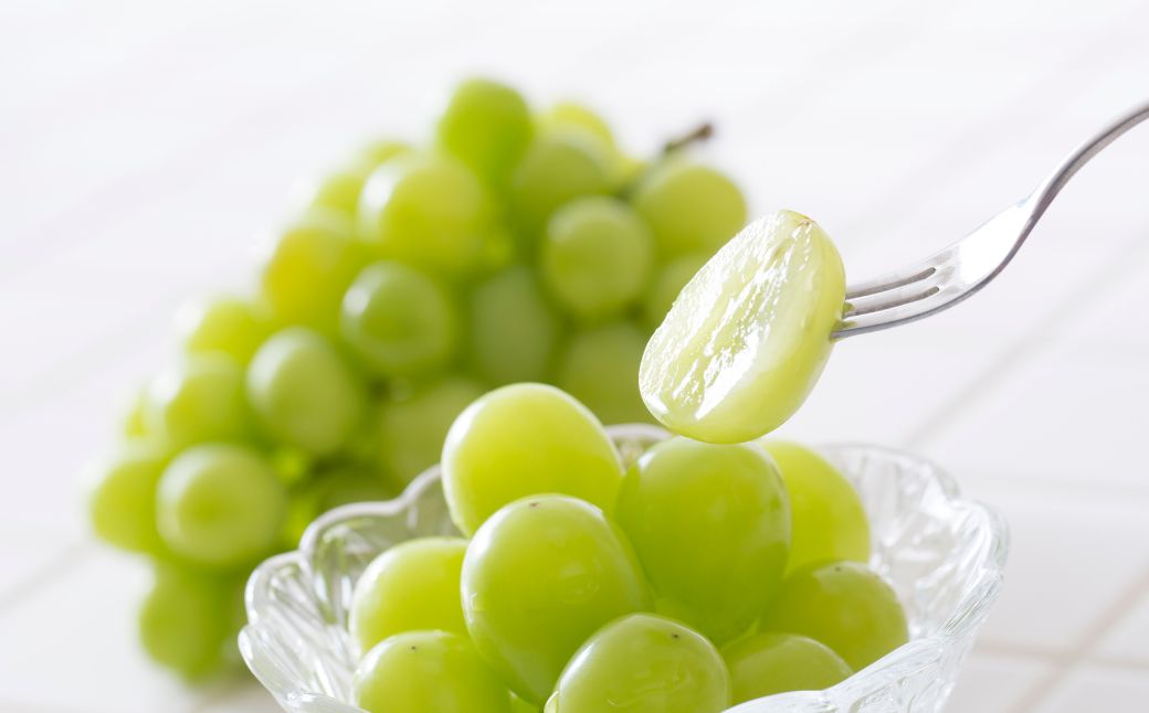 【ふるさと納税】【2026年先行予約】ブドウ3種食べ比べセット約2kg（シャインマスカット・ナガノパープル・クイーンルージュ?）｜ぶどう 大粒 白ぶどう 種無し 皮ごと 信州 長野県 千曲市