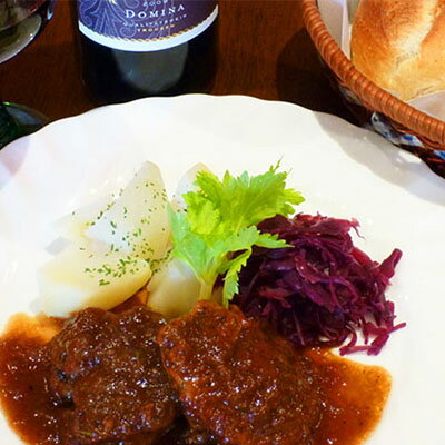 豚肉と信州りんごの黒ビール煮とドイツパンのセット（2人用）　【加工食品・ドイツパン・ドイツ料理・パン】
